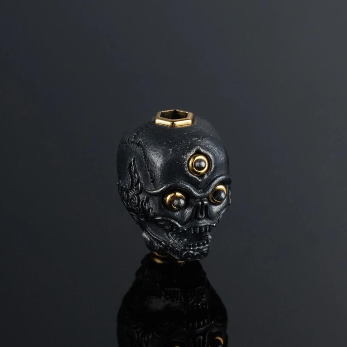 Ward off evil spirits and prevent disasters, increase happiness and longevity 925 Silver Spiked Skull Necklace Pendant