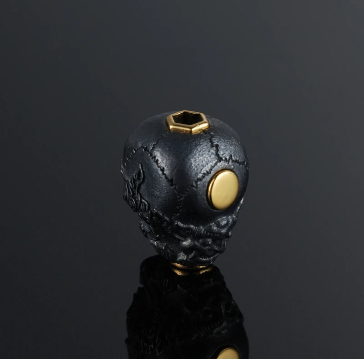 Ward off evil spirits and prevent disasters, increase happiness and longevity 925 Silver Spiked Skull Necklace Pendant
