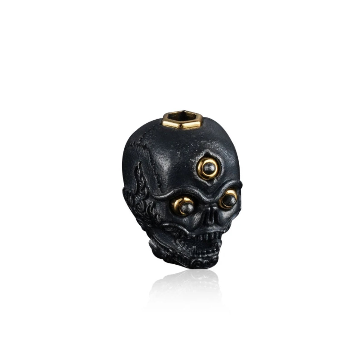 Ward off evil spirits and prevent disasters, increase happiness and longevity 925 Silver Spiked Skull Necklace Pendant