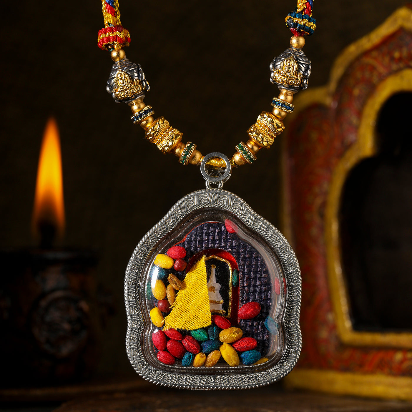 Jinhui Jucai - The Yellow God of Fortune Bestows Blessings, Positive Fortune, Pure Handmade Thangka Inviting Fortune Pendant