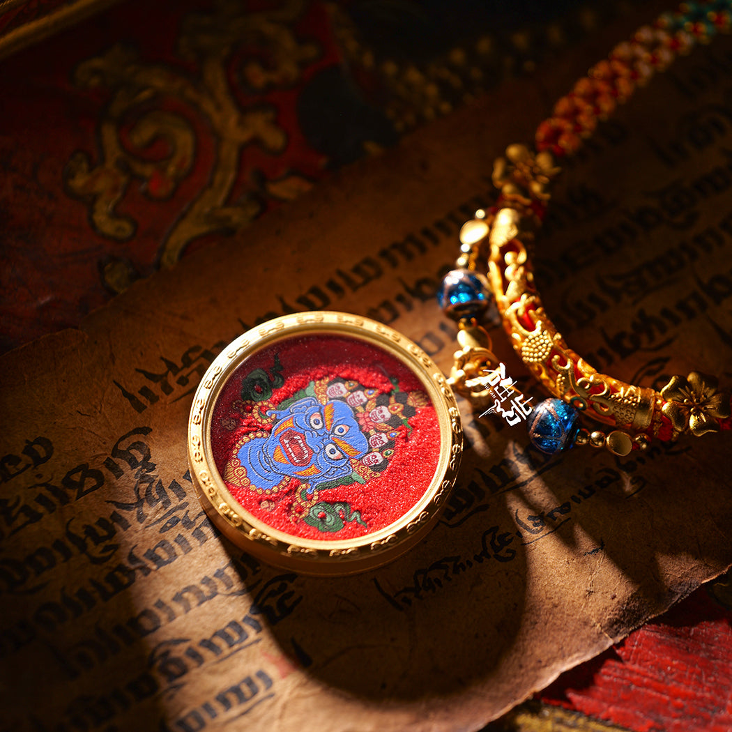 Coarse mineral sand contains blessings, auspicious heavenly mother pure hand-painted thangka pendant