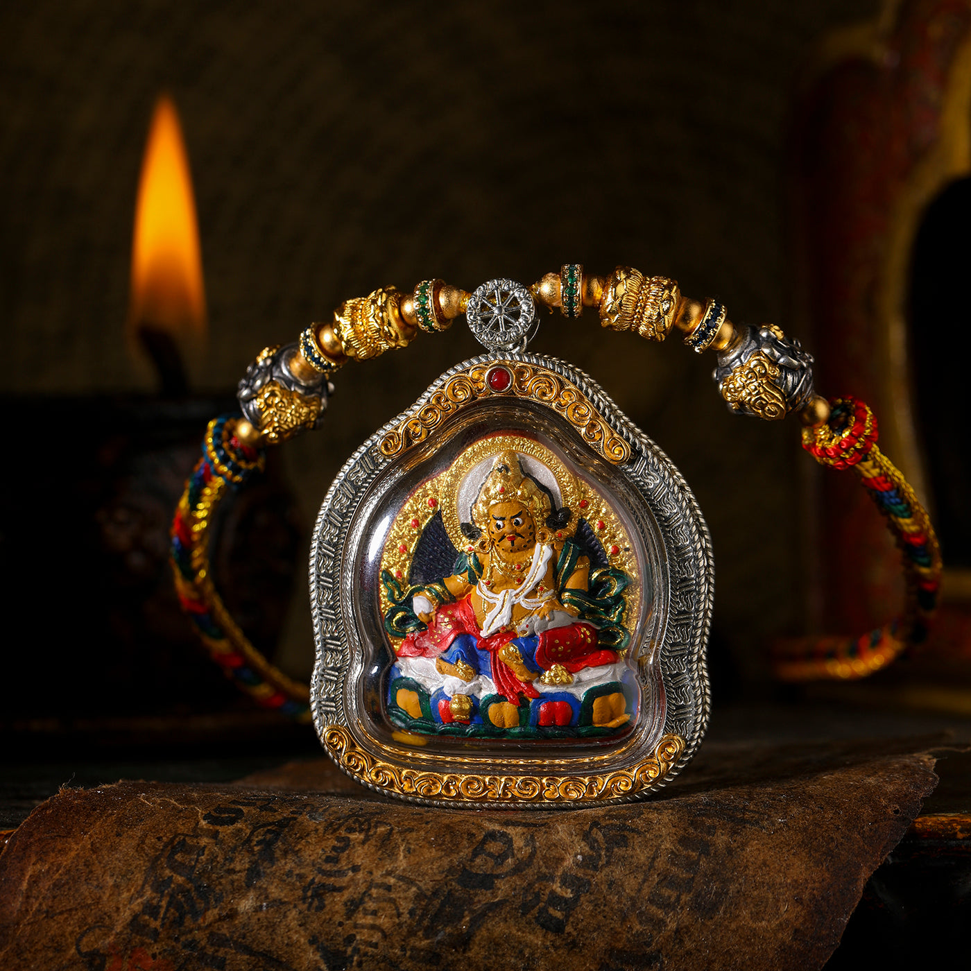 Jinhui Jucai - The Yellow God of Fortune Bestows Blessings, Positive Fortune, Pure Handmade Thangka Inviting Fortune Pendant