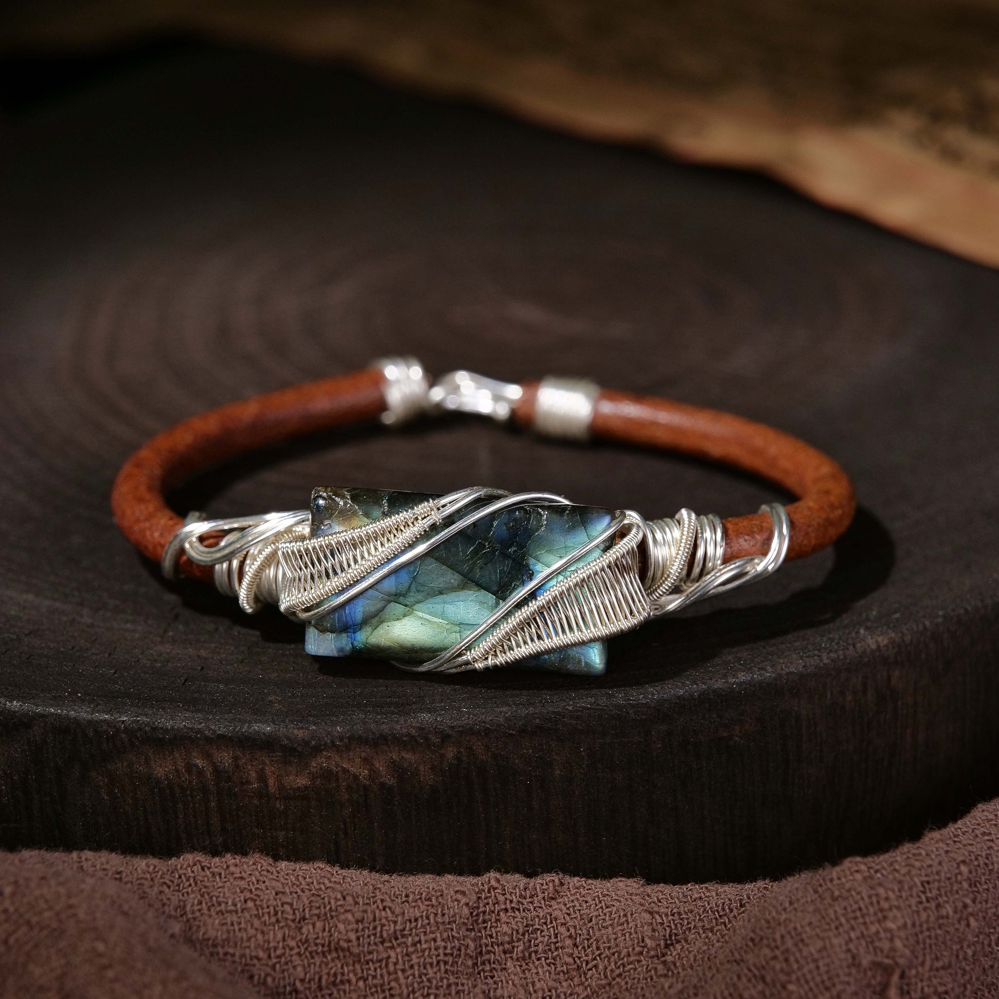 Love guardian stone, labradorite cowhide bracelet
