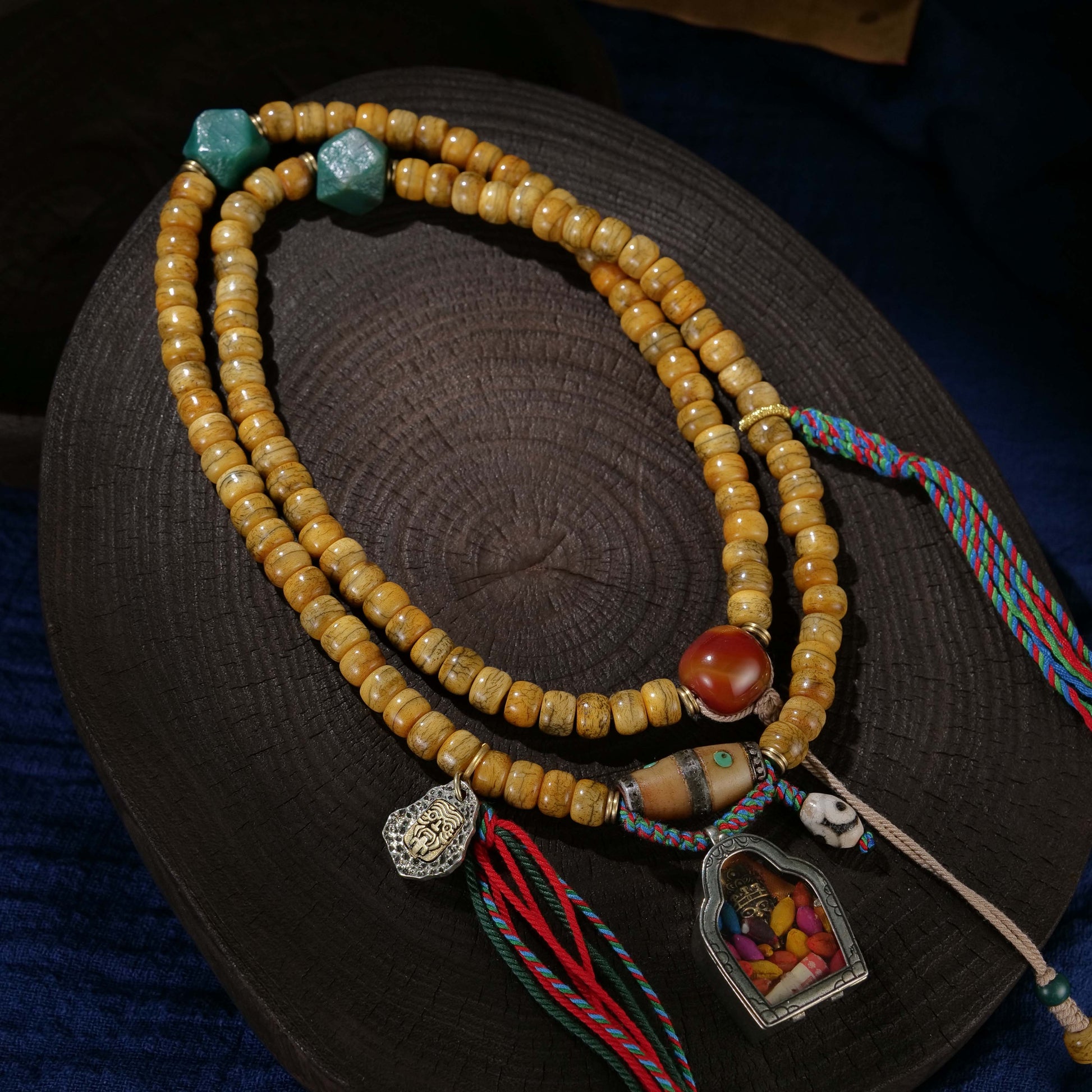 Blessed with good fortune, blessed with peace and good luck Ga Wu Box Pendant Camel Bone Multi Loop String