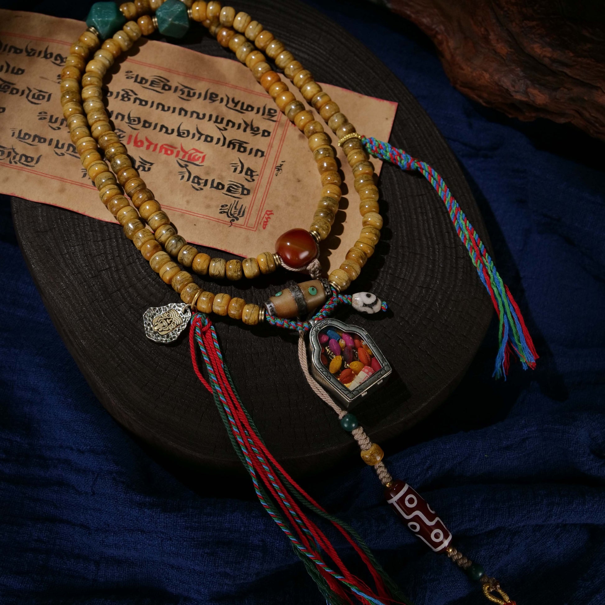 Blessed with good fortune, blessed with peace and good luck Ga Wu Box Pendant Camel Bone Multi Loop String