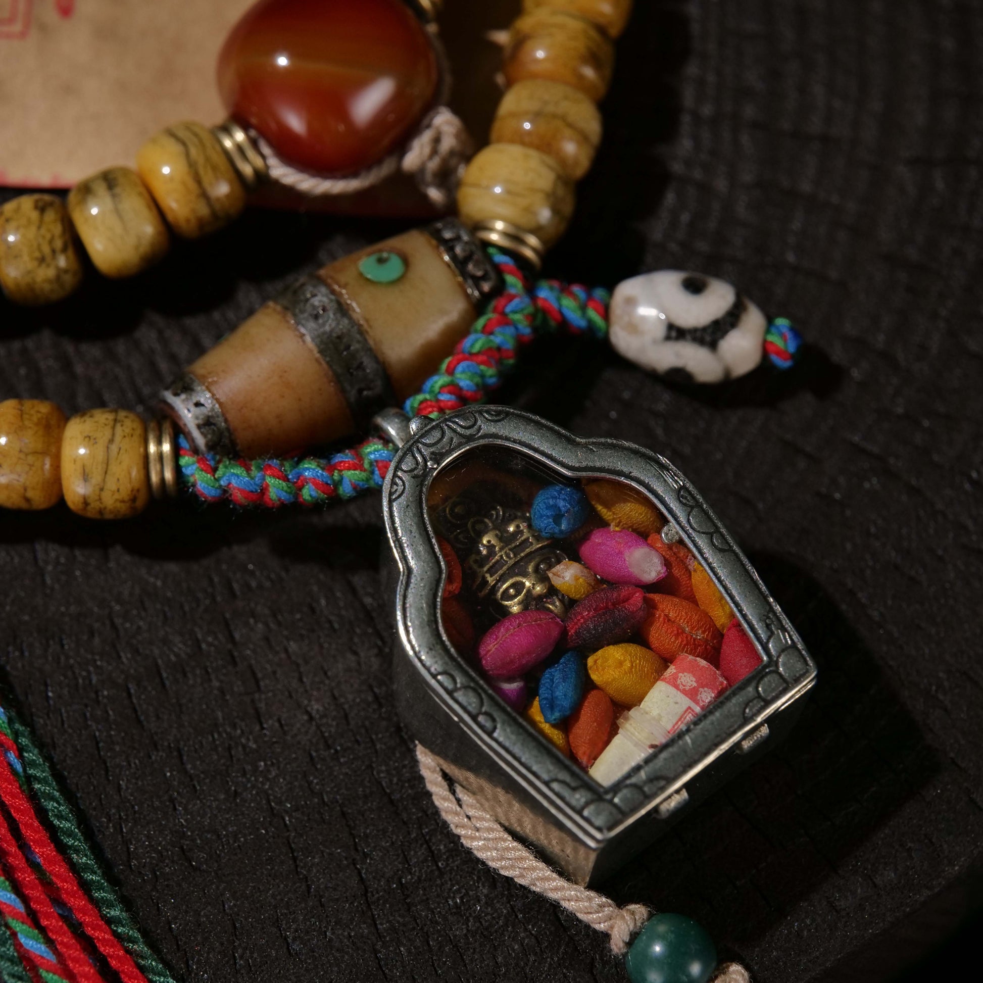 Blessed with good fortune, blessed with peace and good luck Ga Wu Box Pendant Camel Bone Multi Loop String